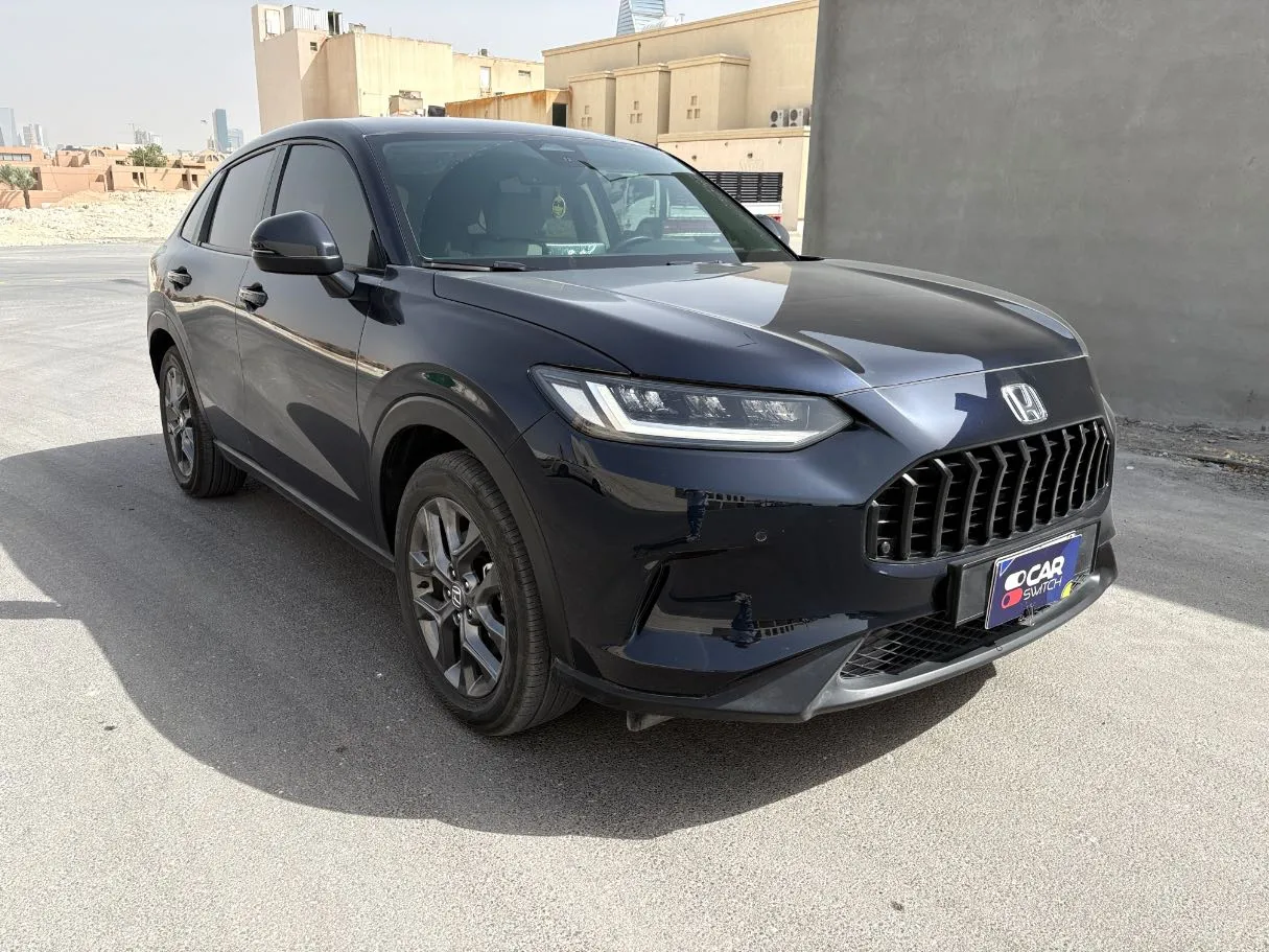 Car image 3
