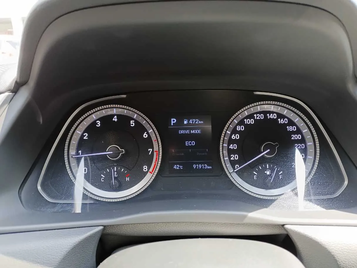 Car image 20