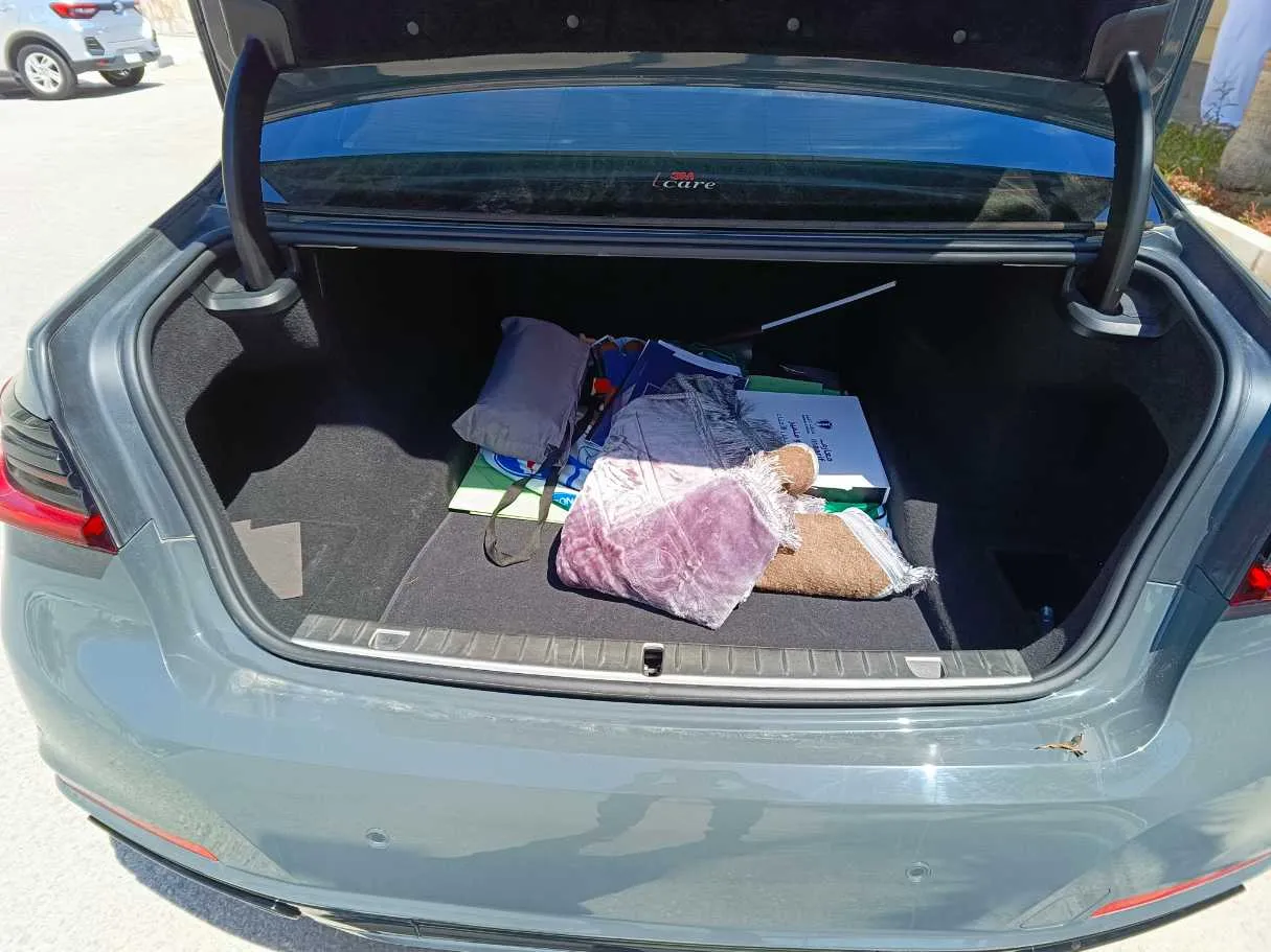 Car image 33