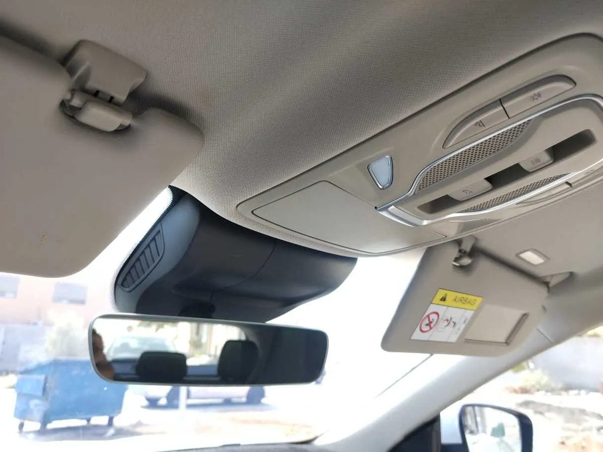 Car image 31