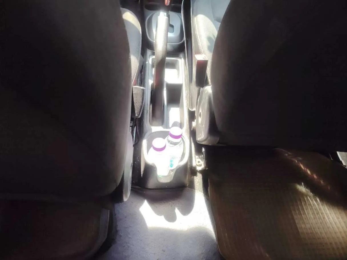 Car image 23