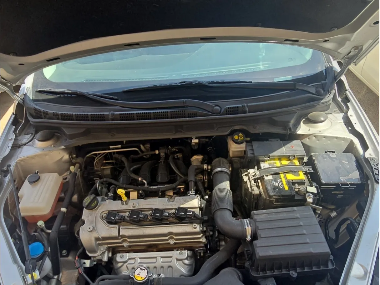 Car image 8