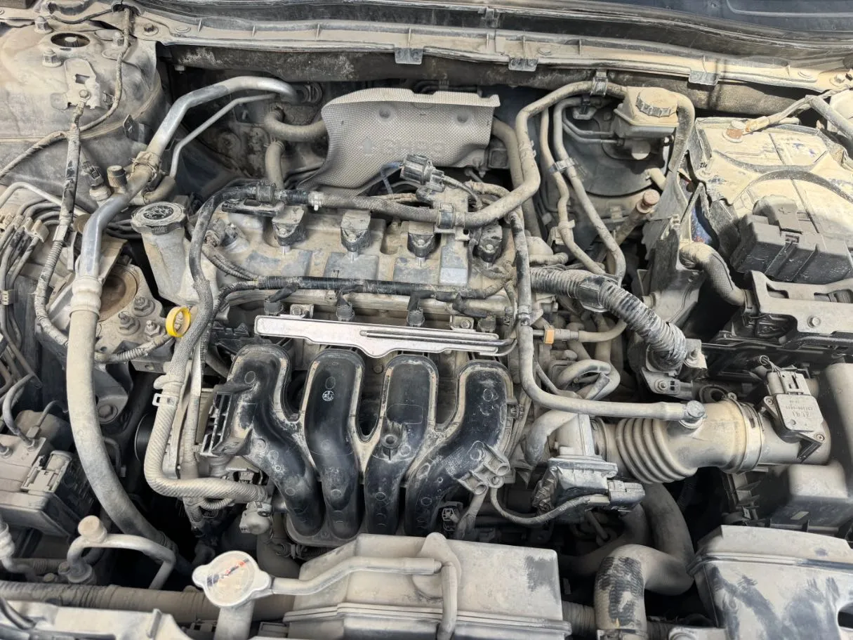 Car image 19