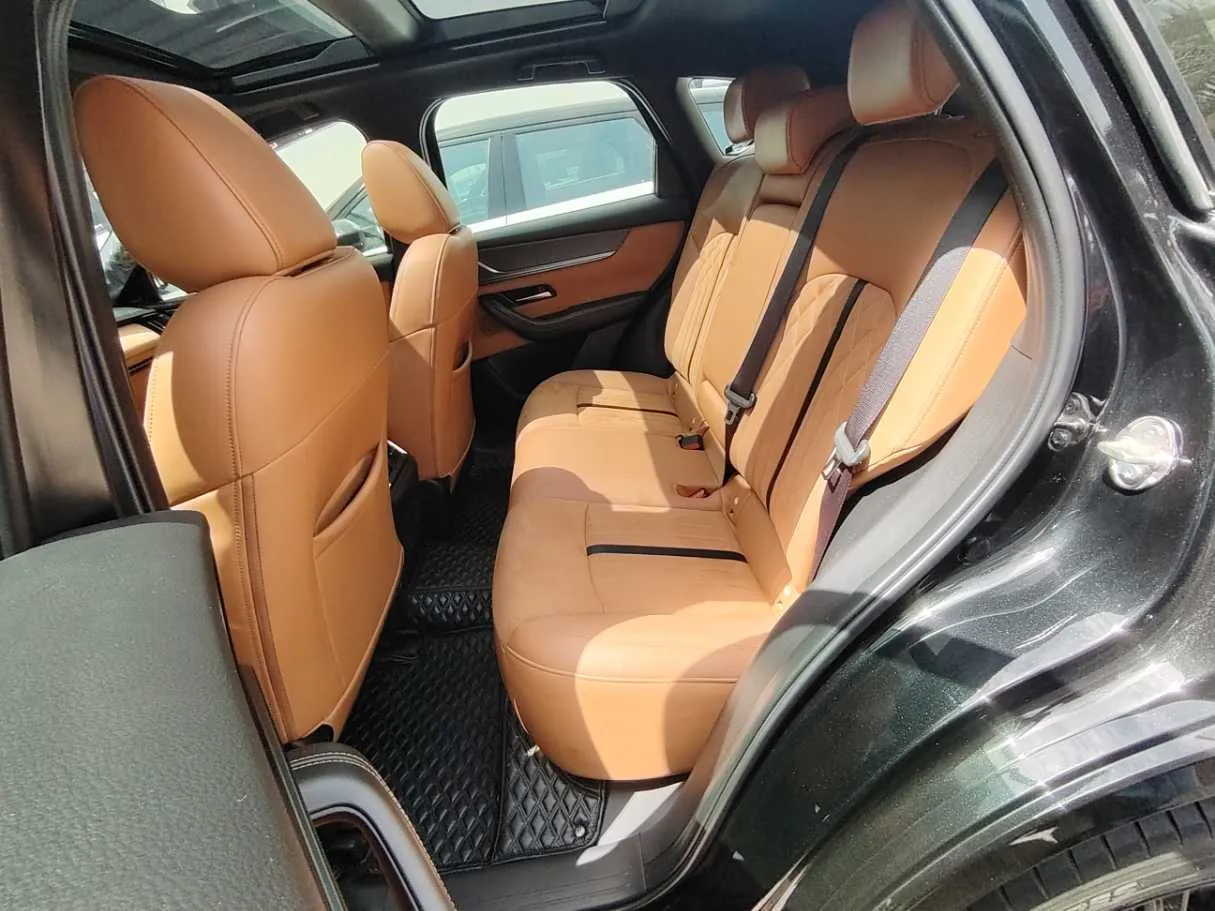 Car image 22