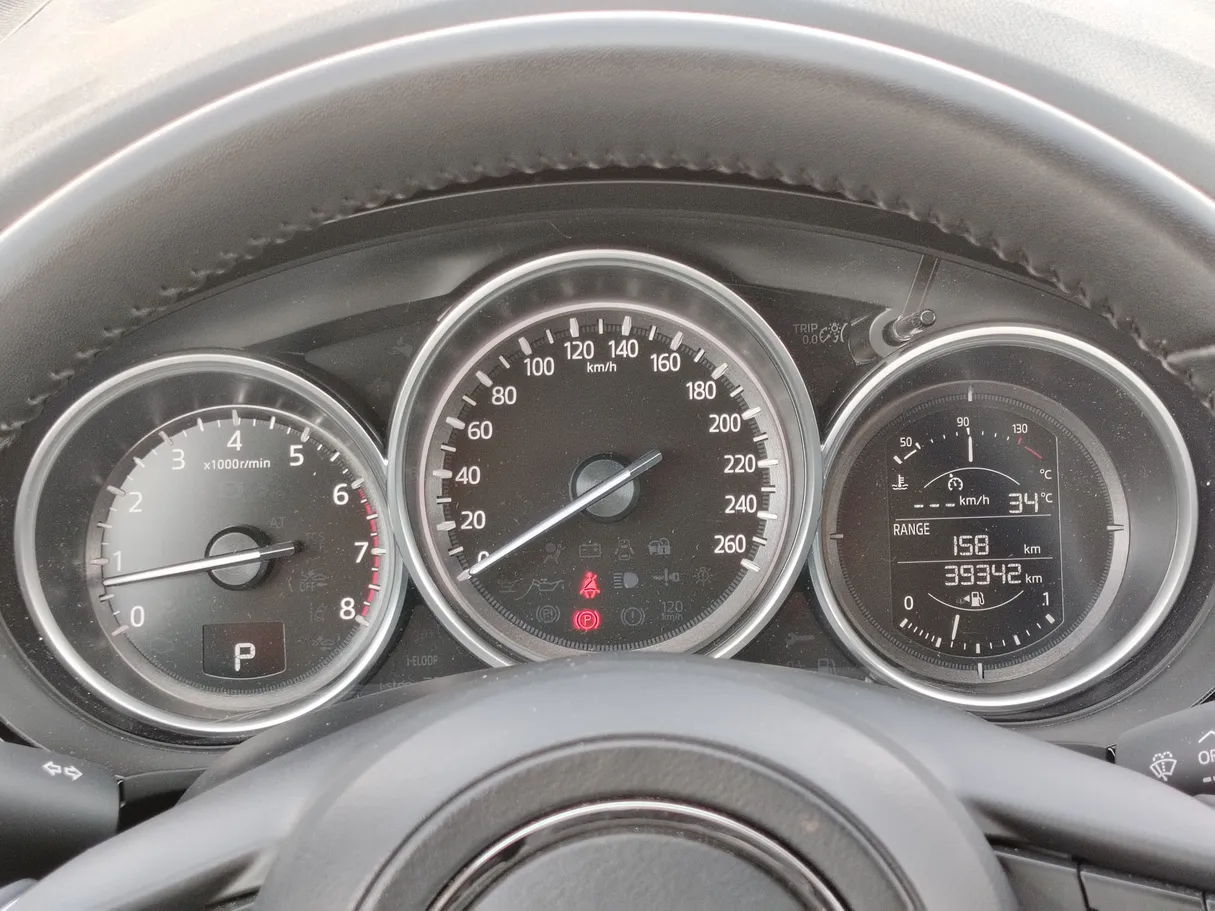 Car image 26