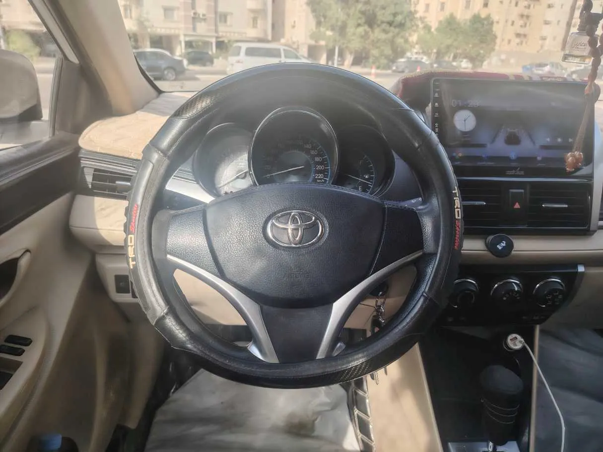 Car image 21