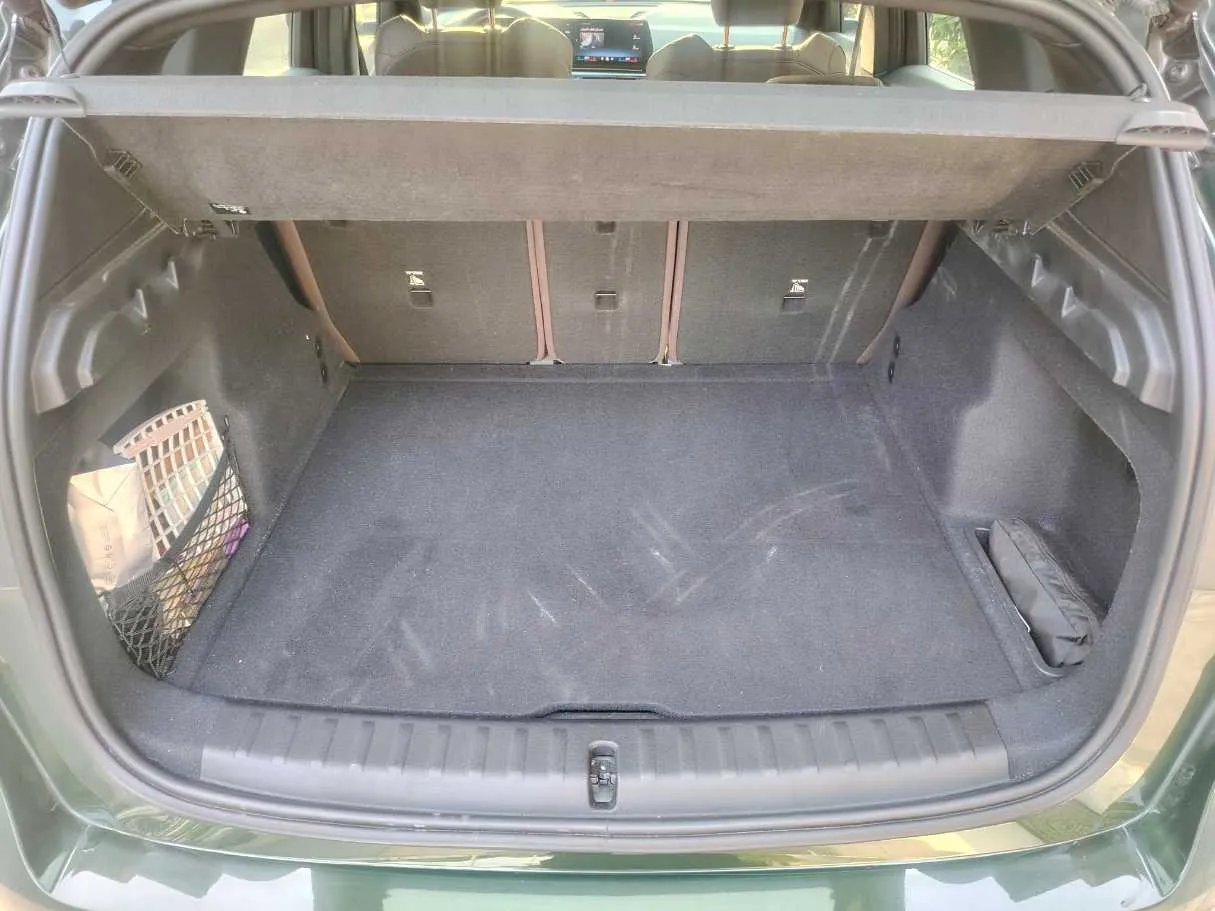 Car image 31