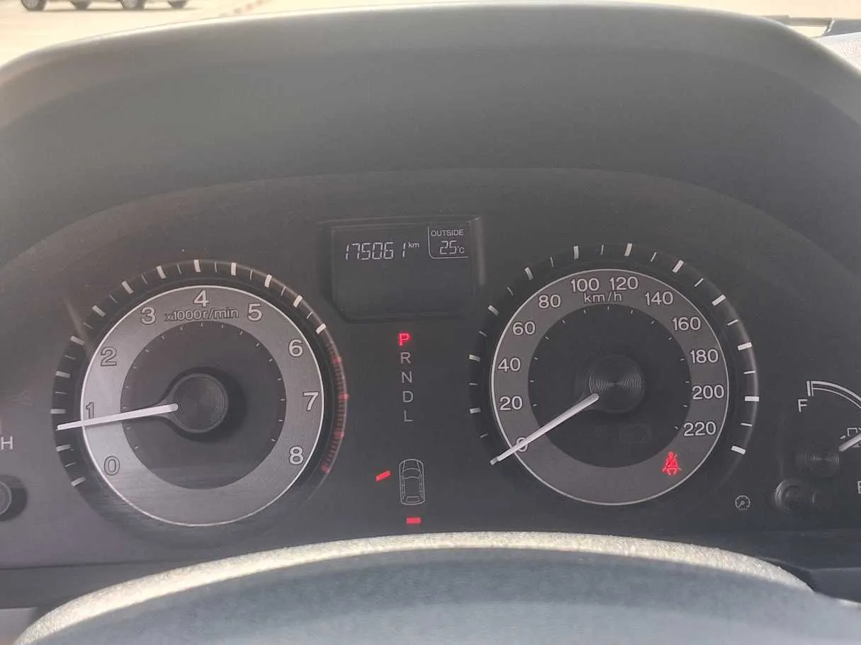 Car image 19