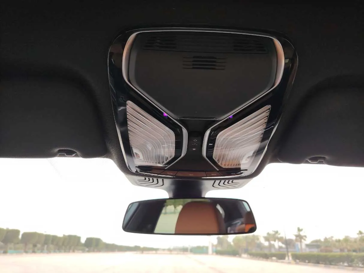 Car image 20