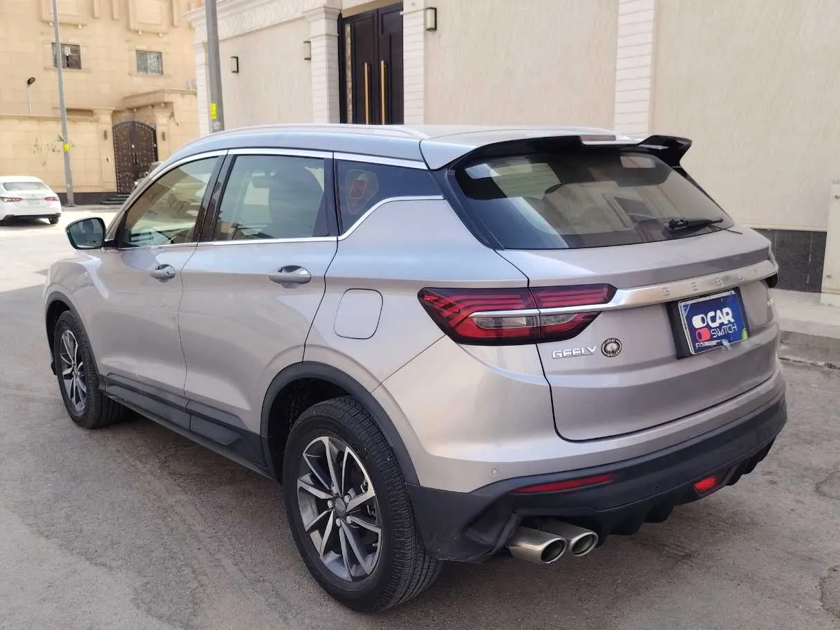 Car image 7