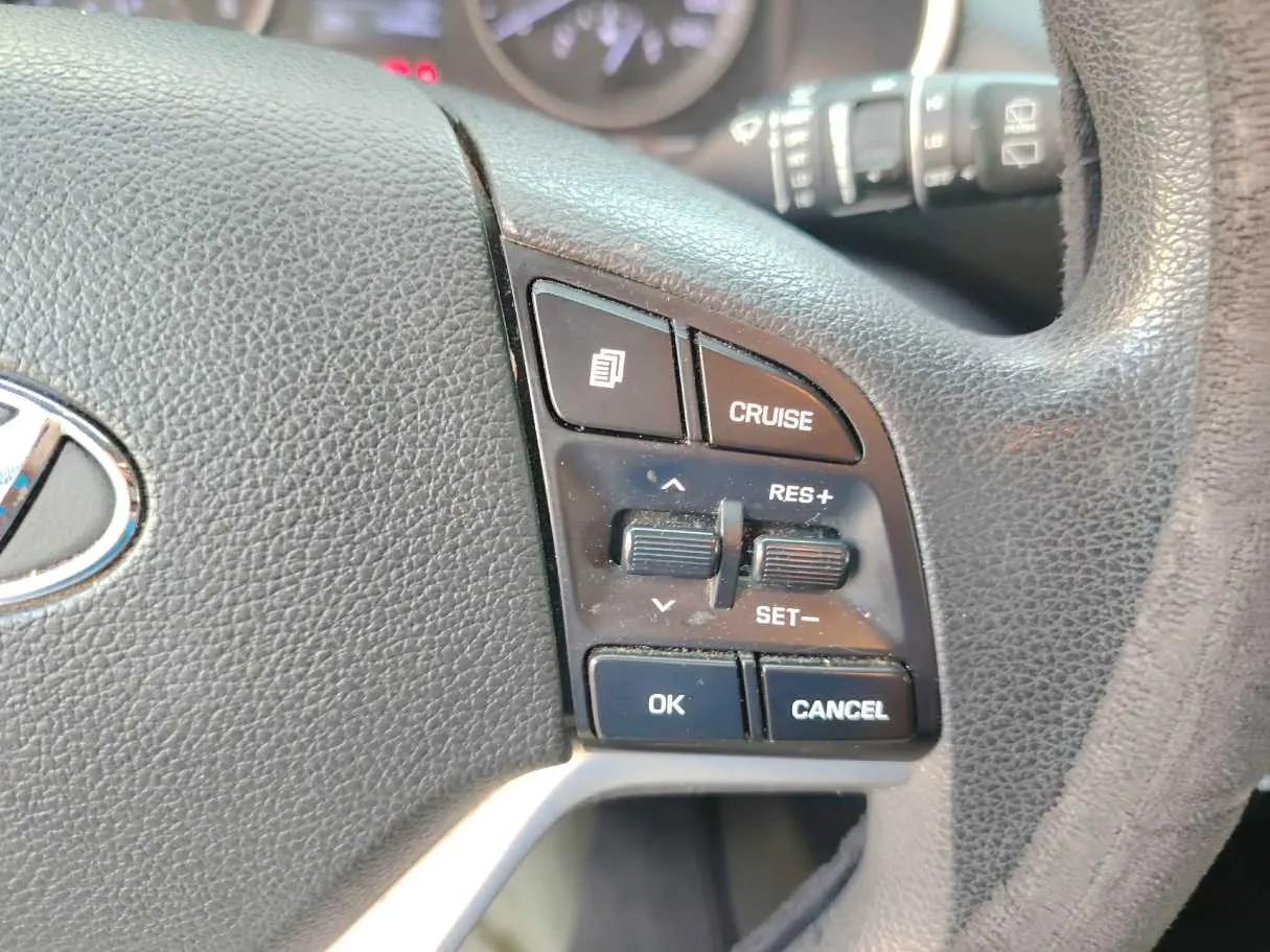 Car image 35