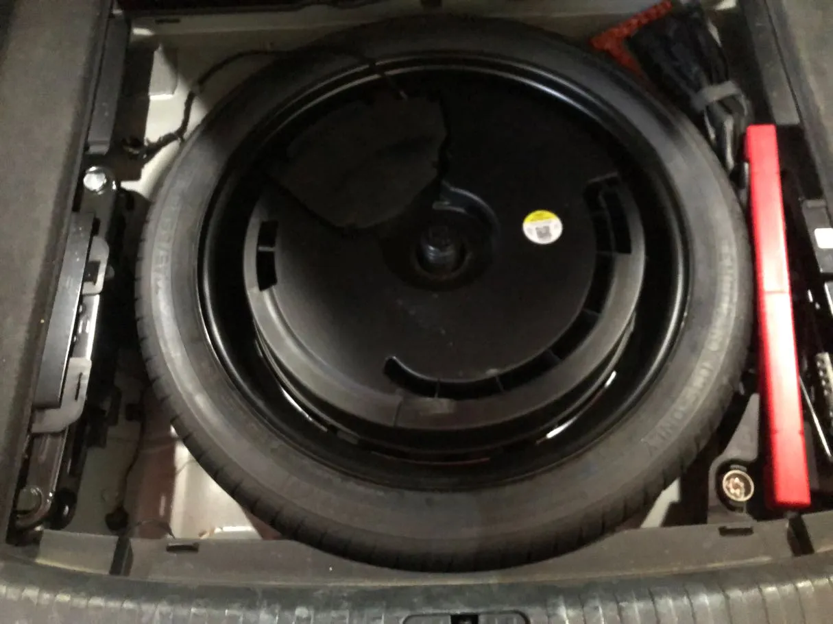 Car image 22