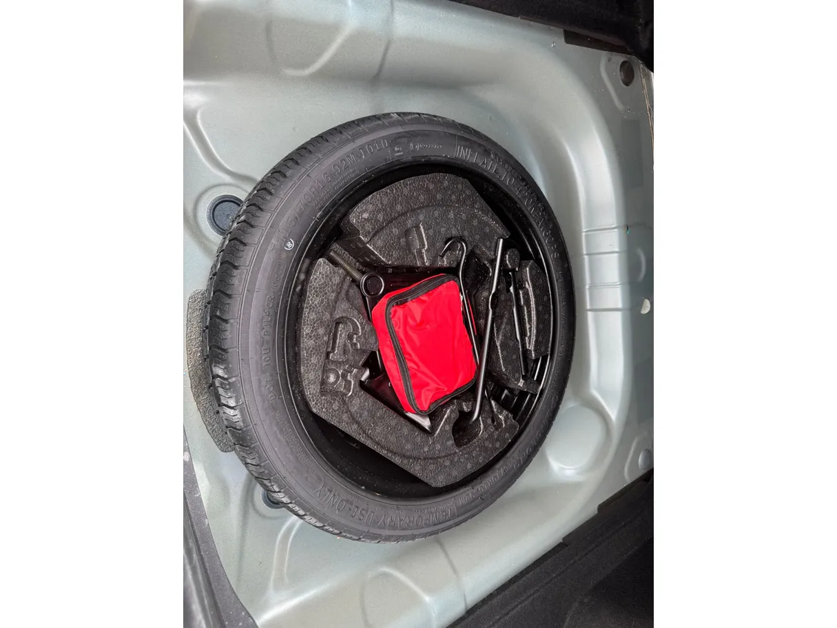 Car image 23
