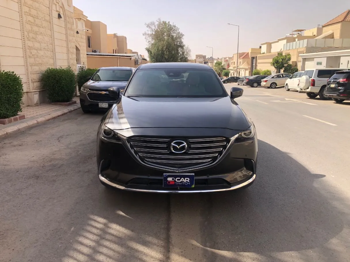 Car image 2