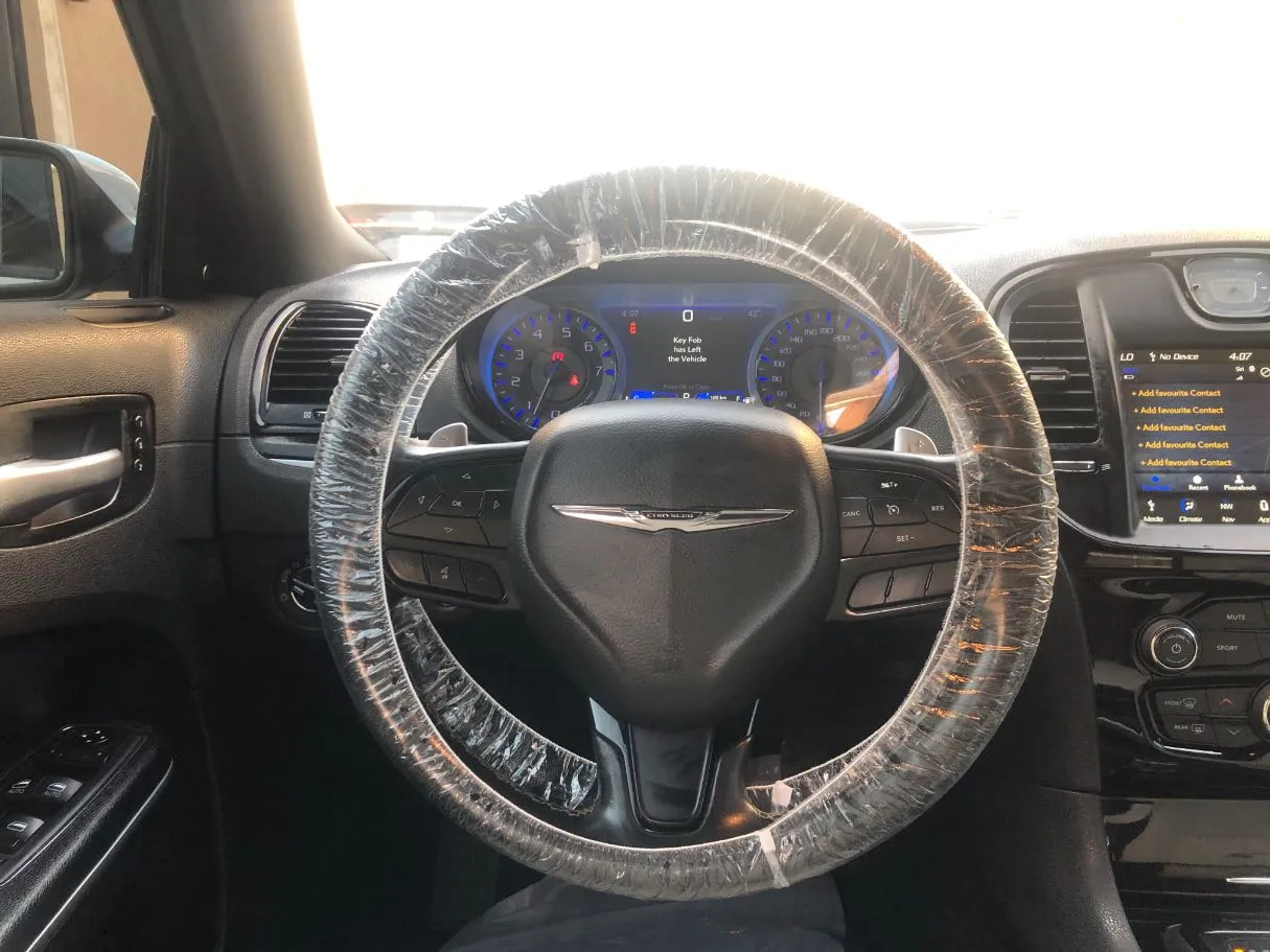 Car image 17