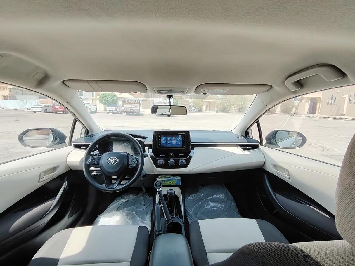 Car image 17