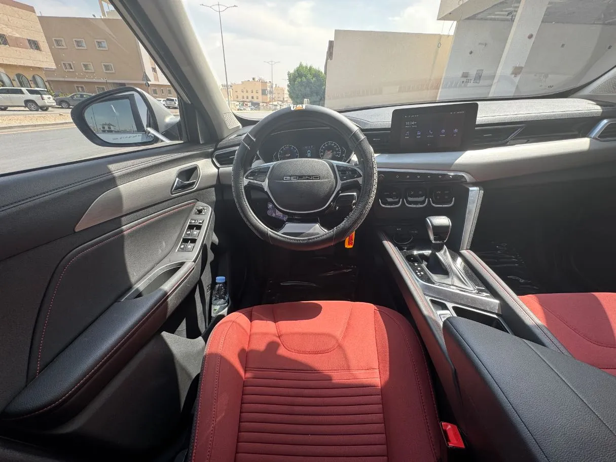 Car image 16