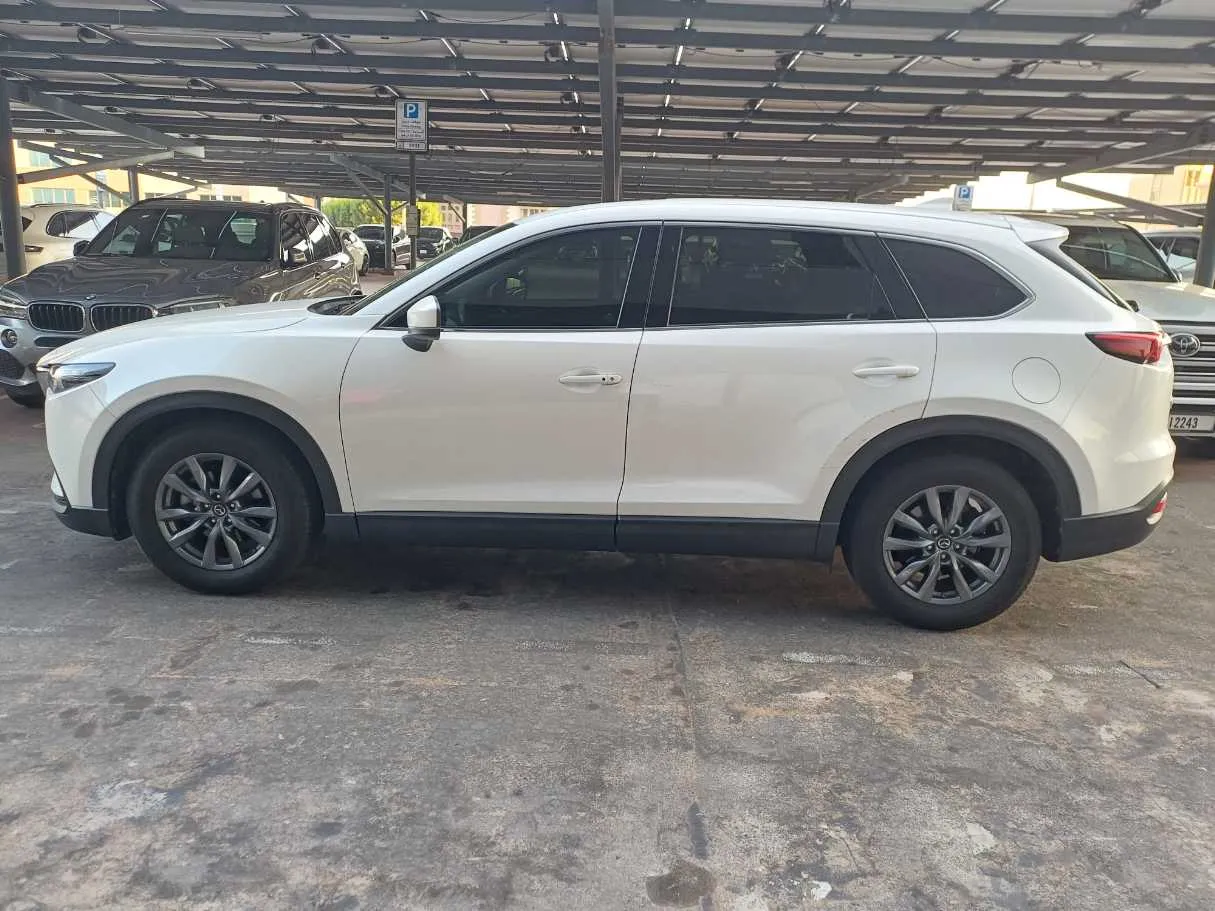 Car image 8