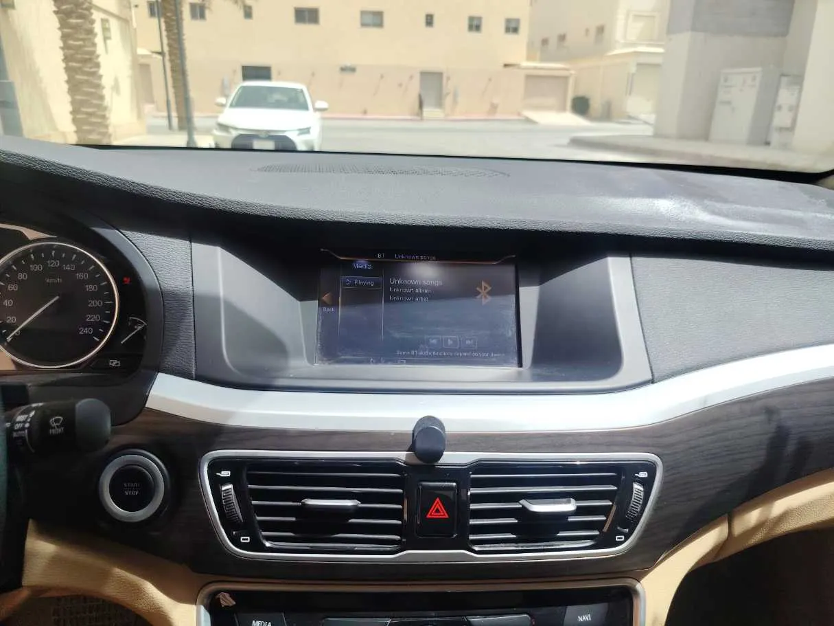 Car image 20