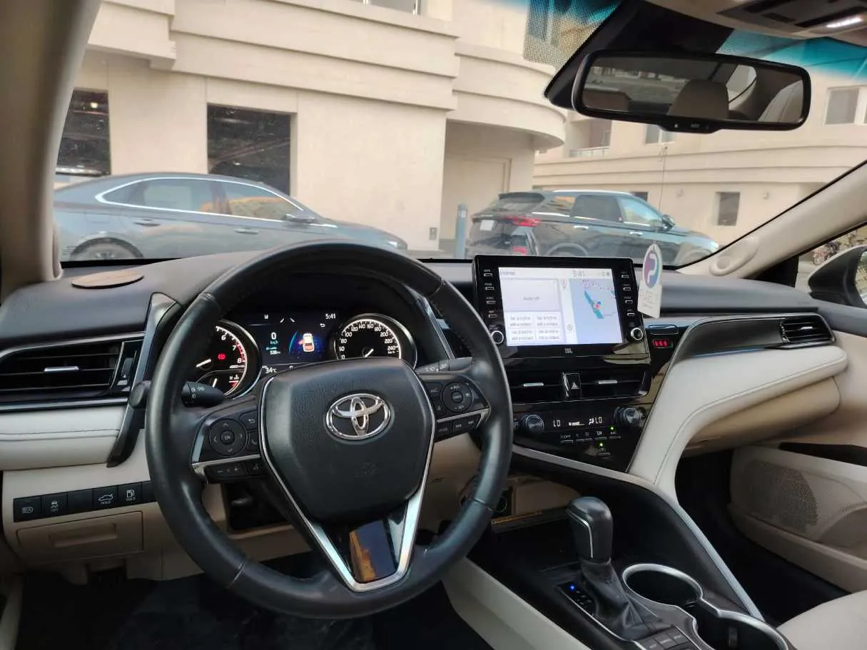 Car image 29
