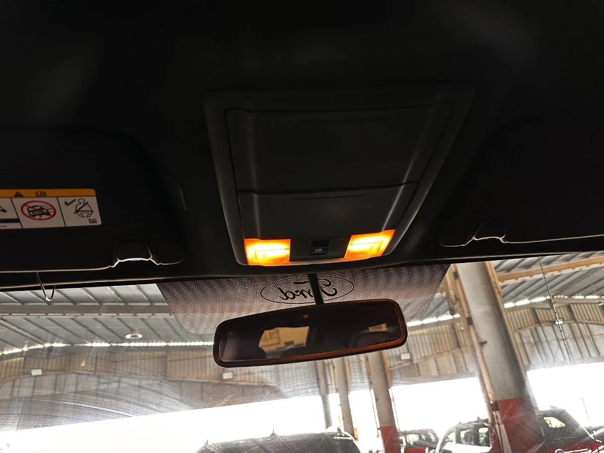 Car image 22