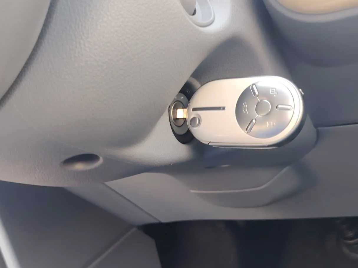 Car image 21