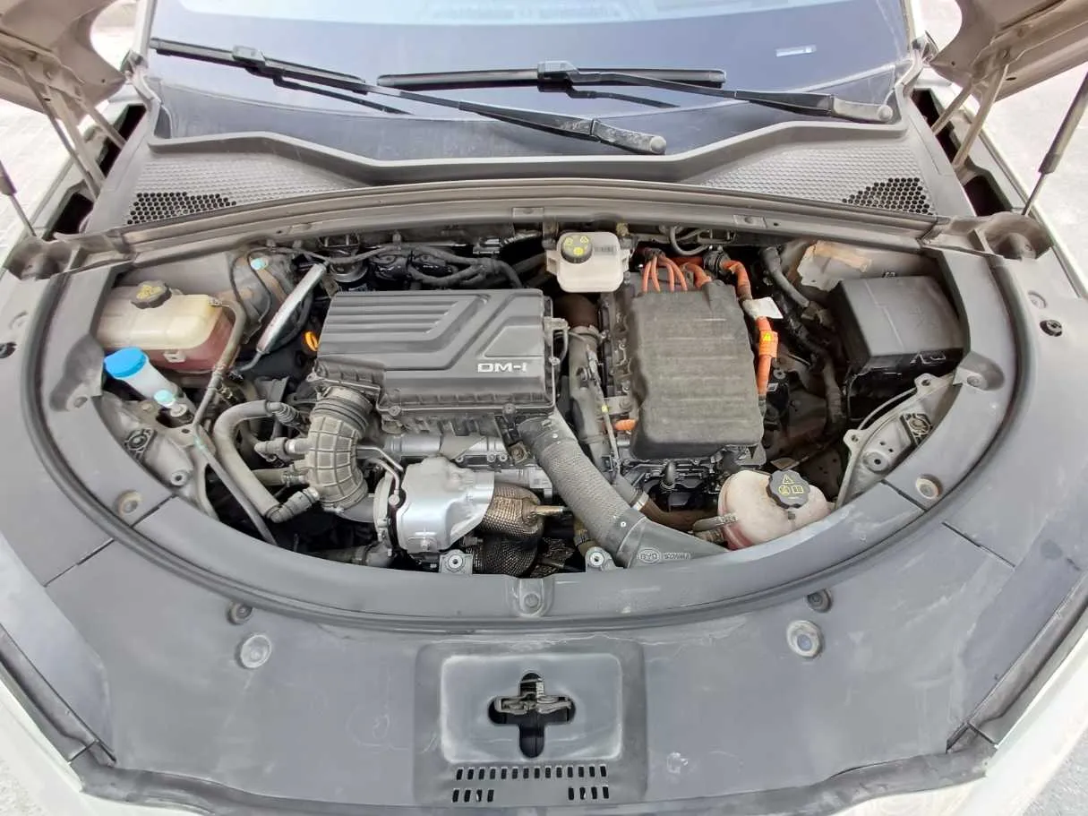 Car image 21