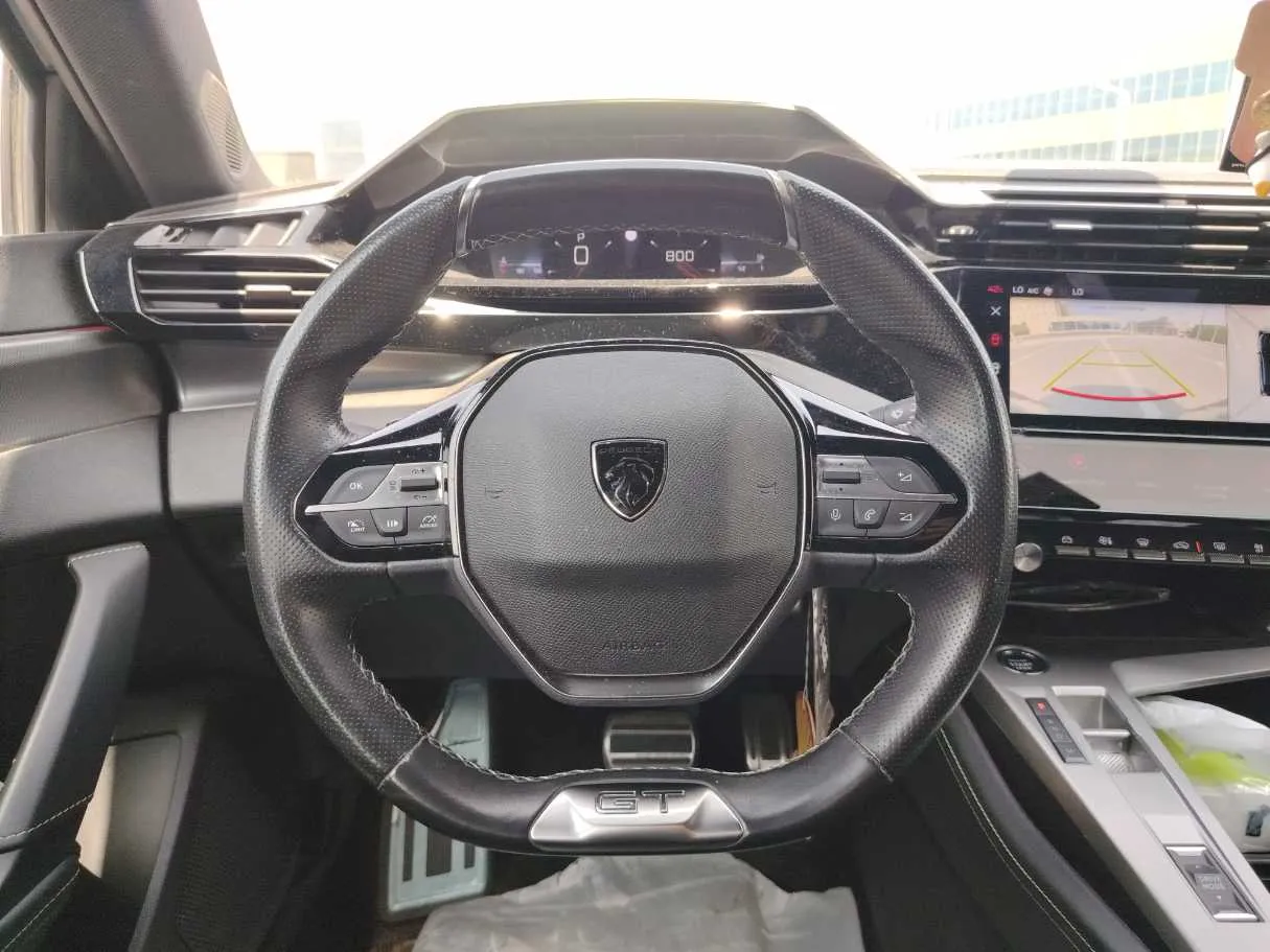 Car image 21