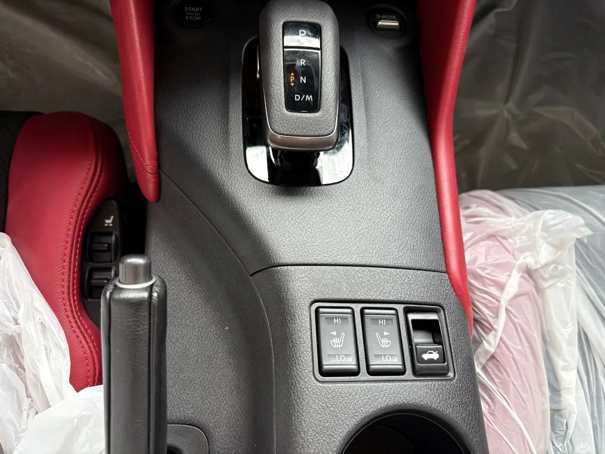 Car image 18