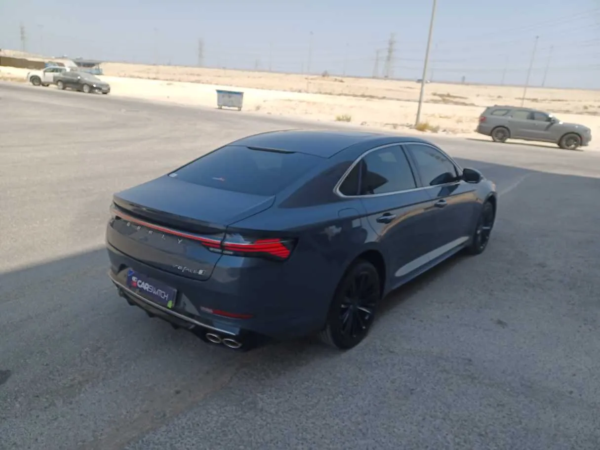 Car image 5