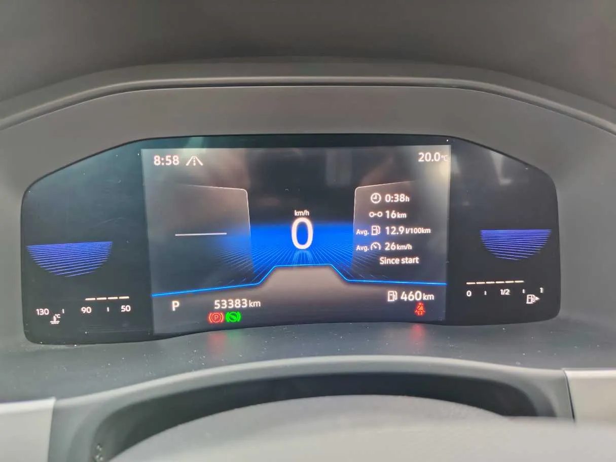 Car image 16