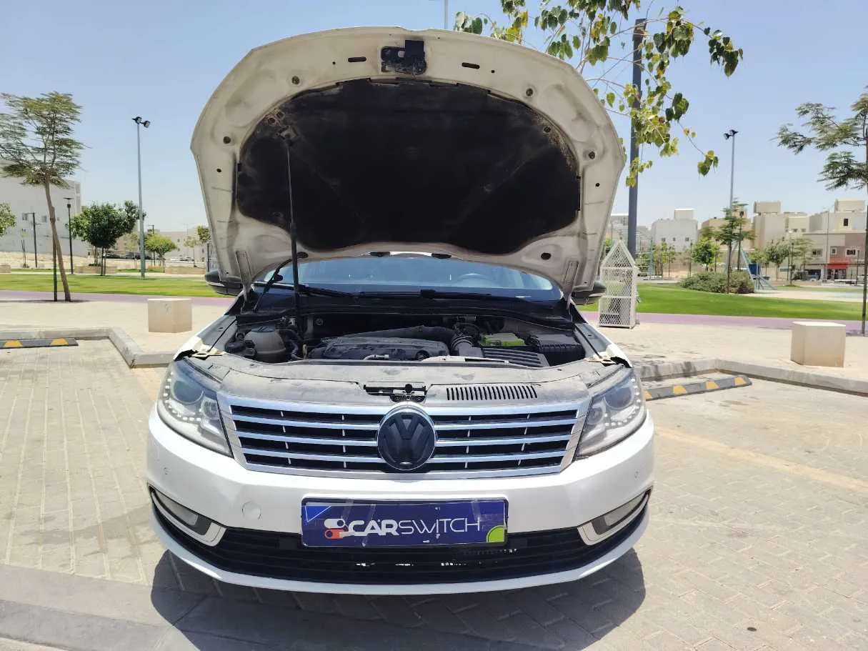 Car image 30