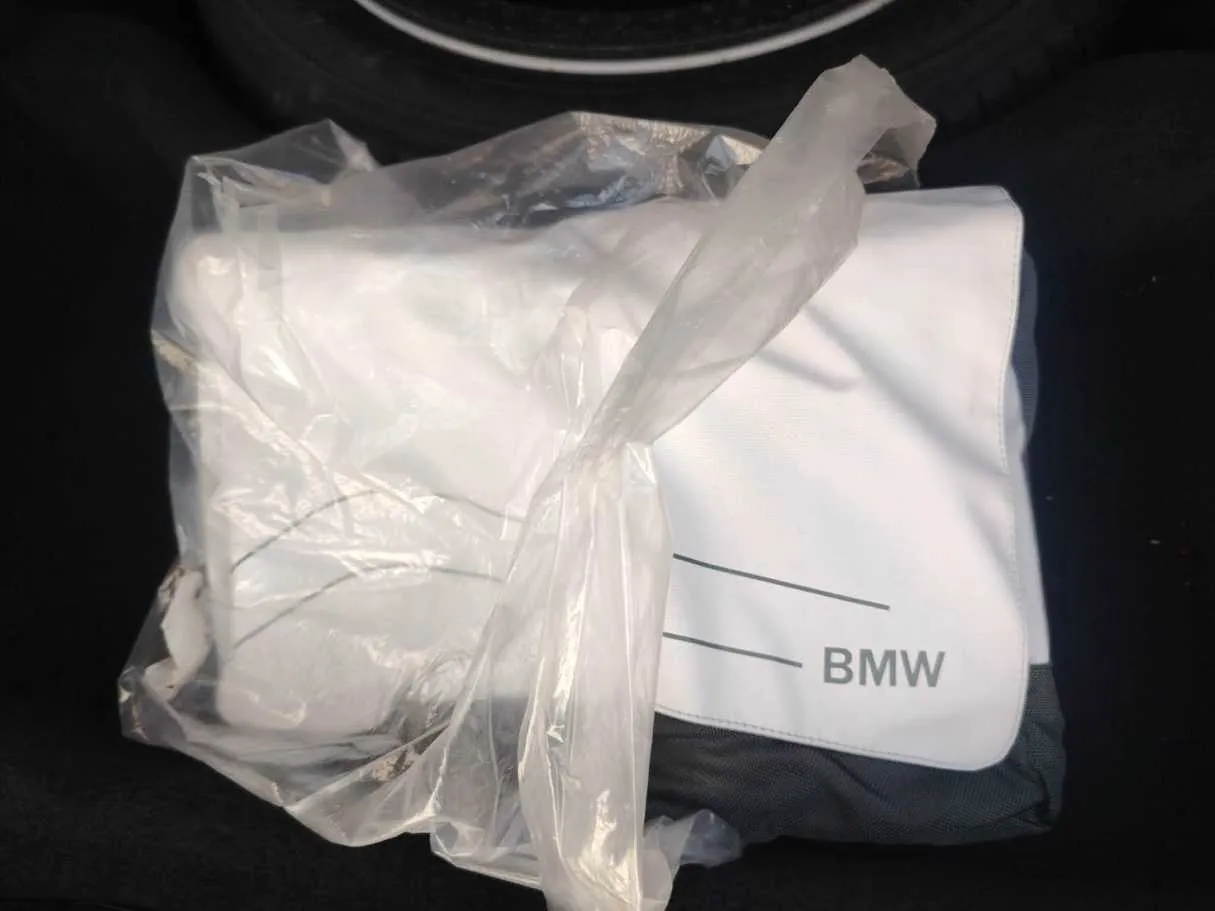 Car image 37