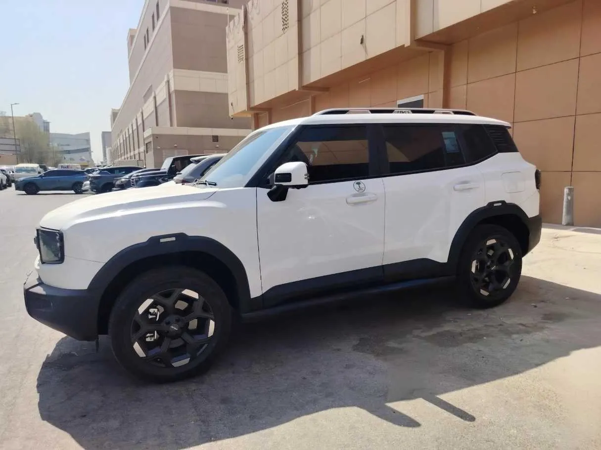 Car image 7
