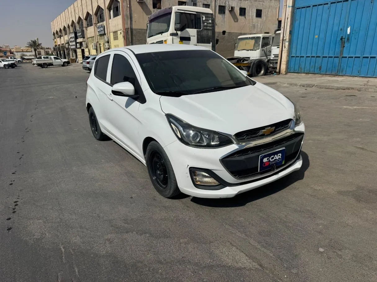 Car image 3