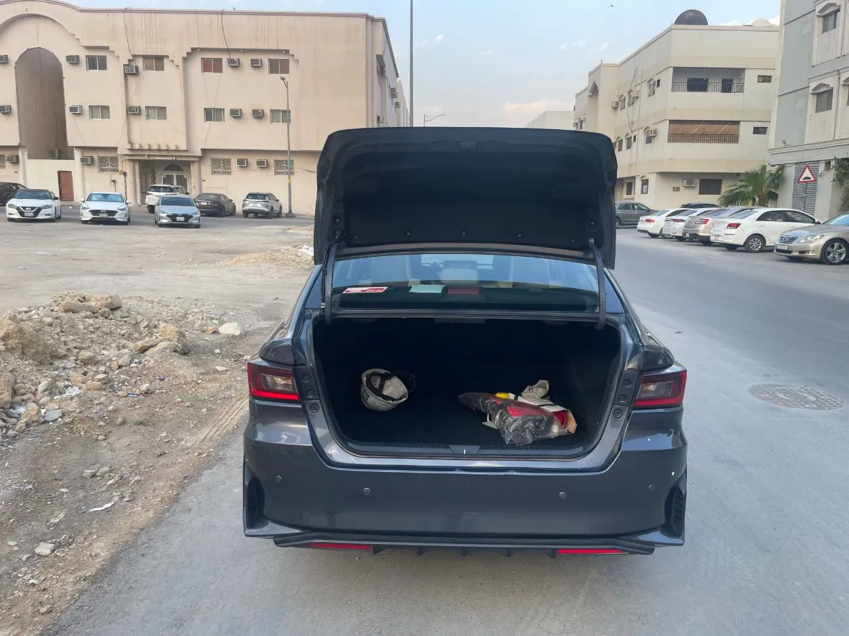 Car image 21