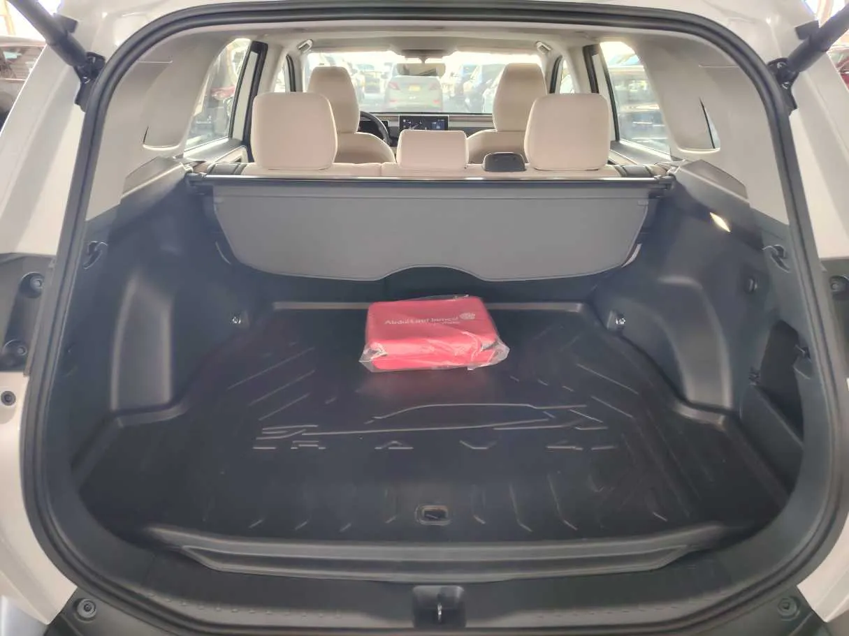 Car image 33