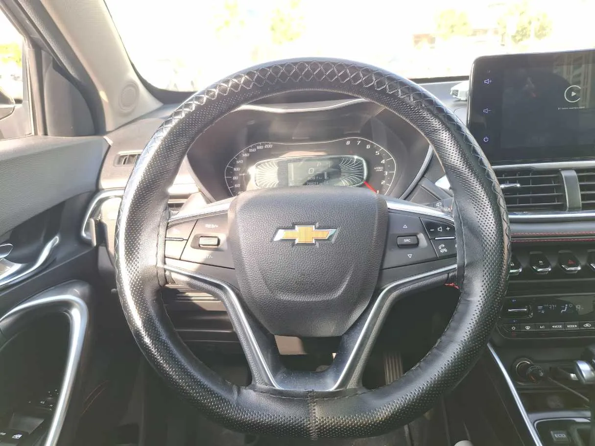 Car image 15