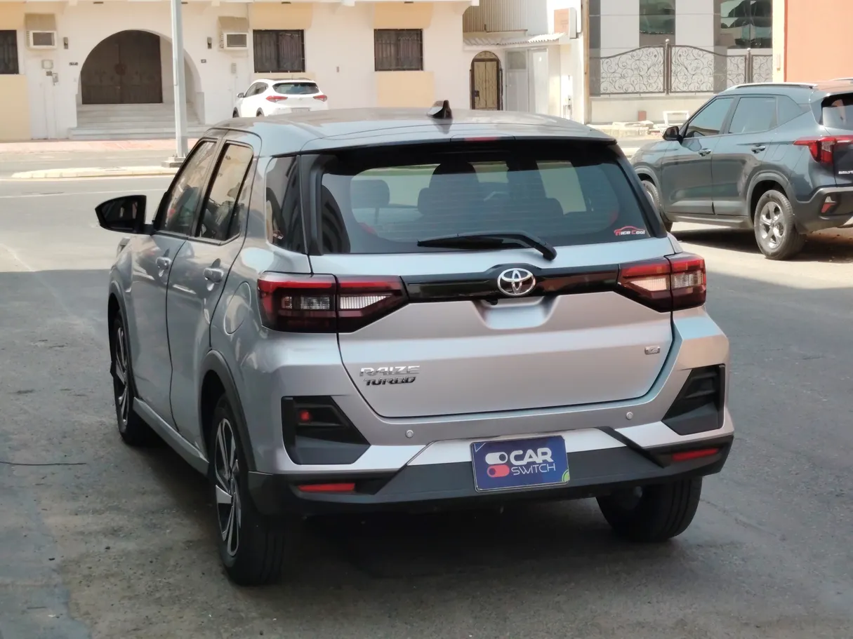 Car image 7