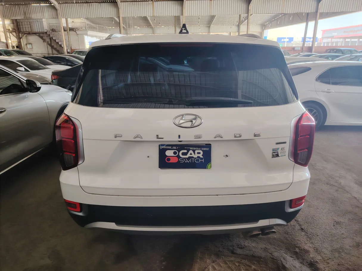 Car image 6