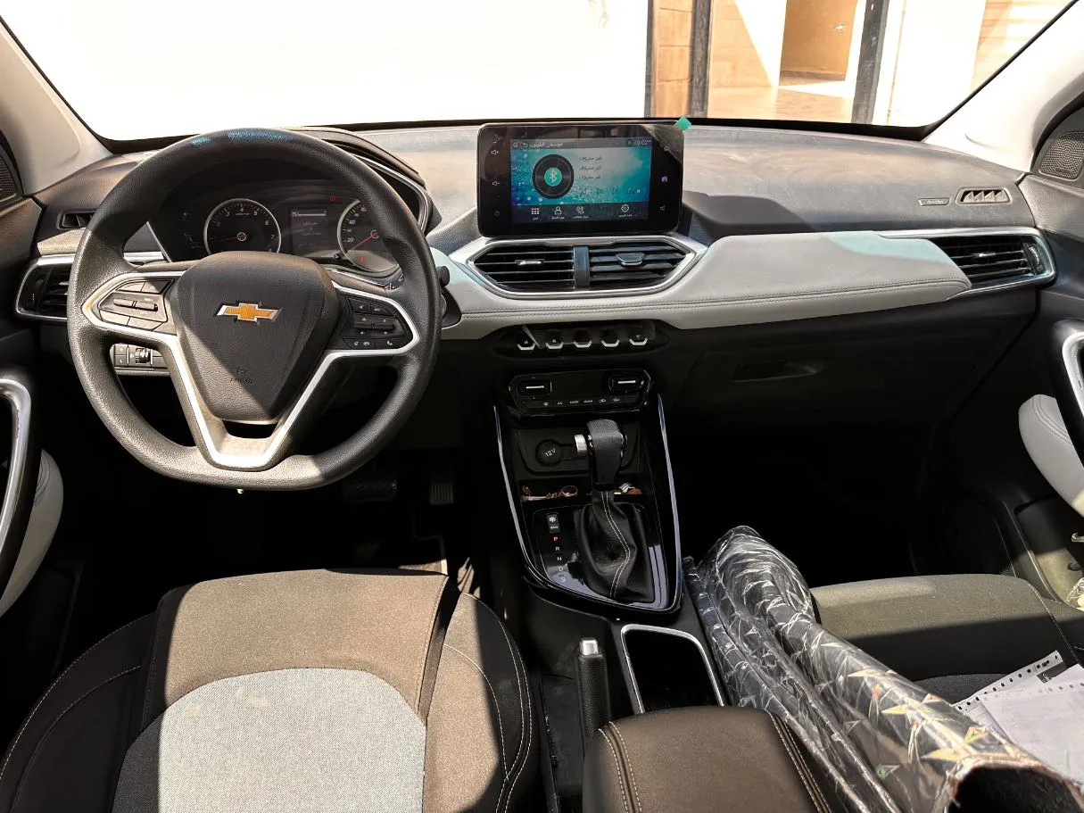 Car image 16