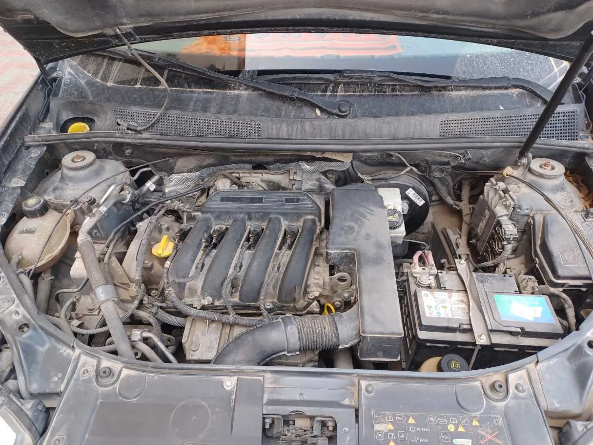 Car image 25