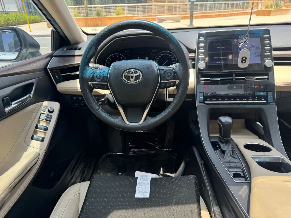 Car image 17