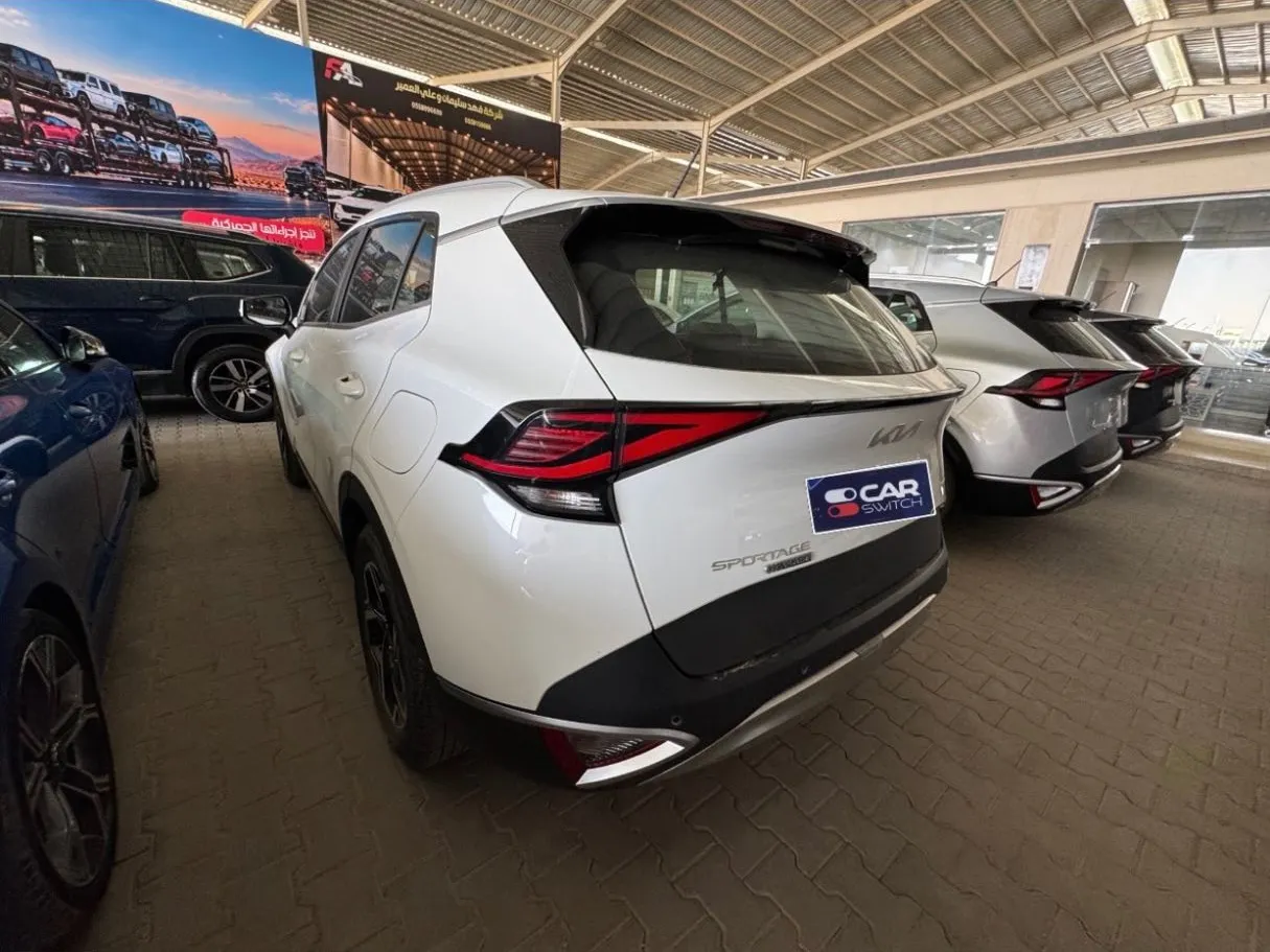 Car image 6