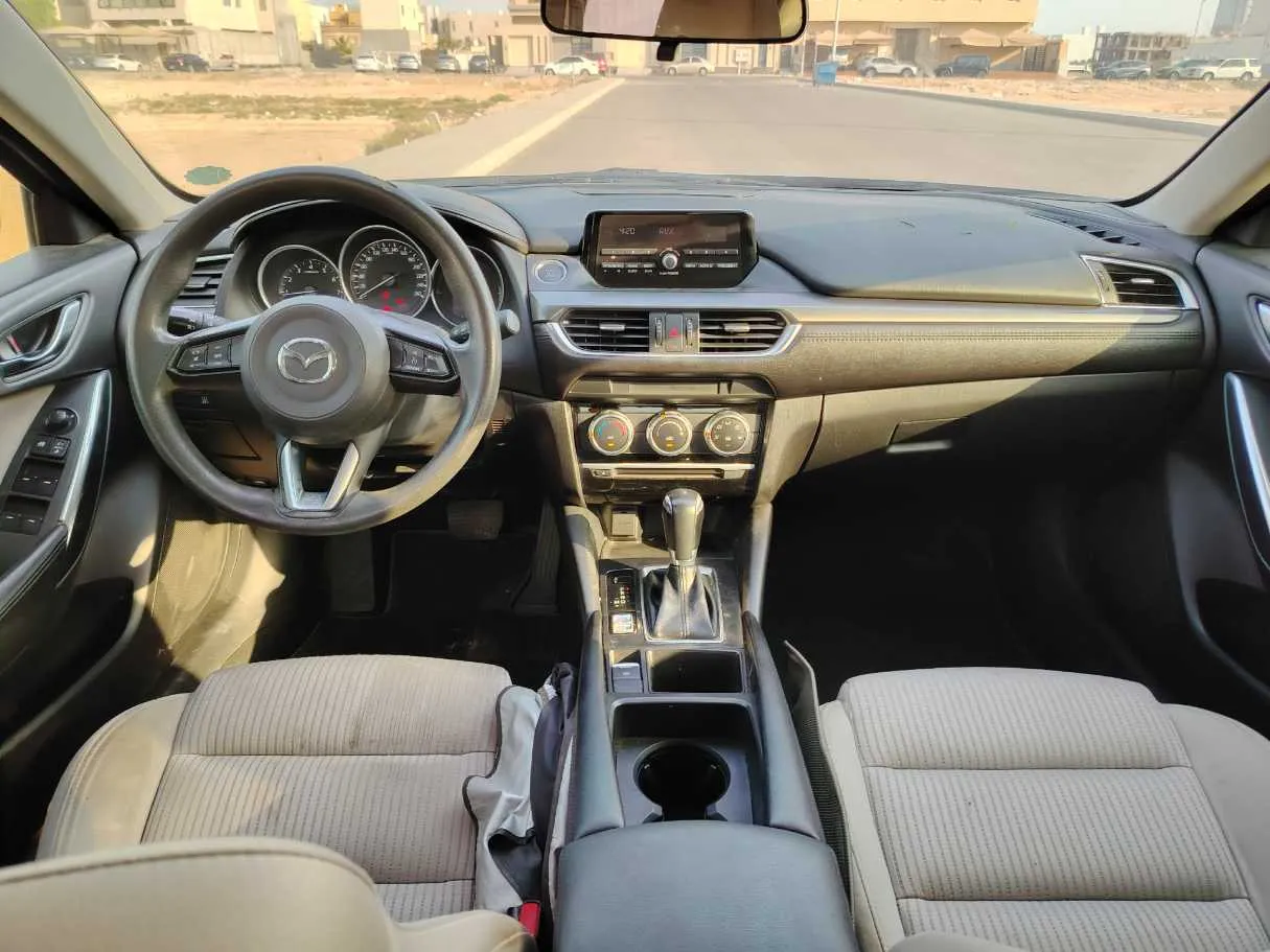Car image 23