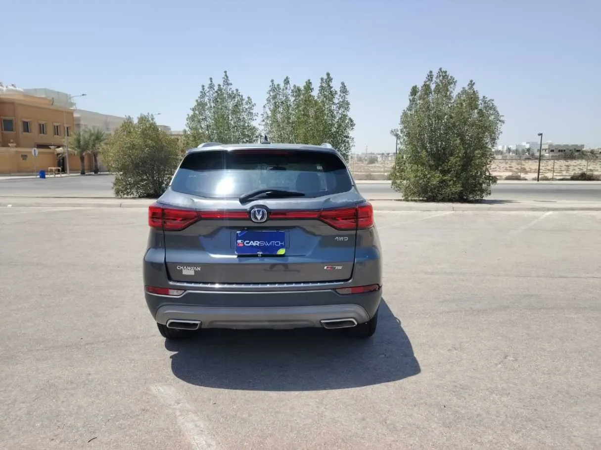 Car image 6