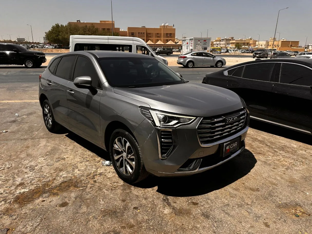 Car image 3