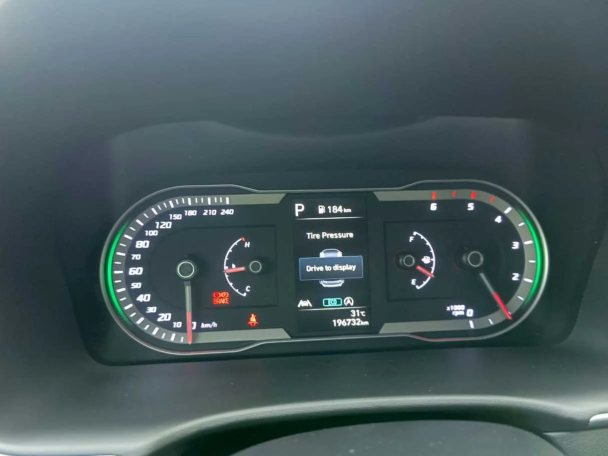 Car image 26