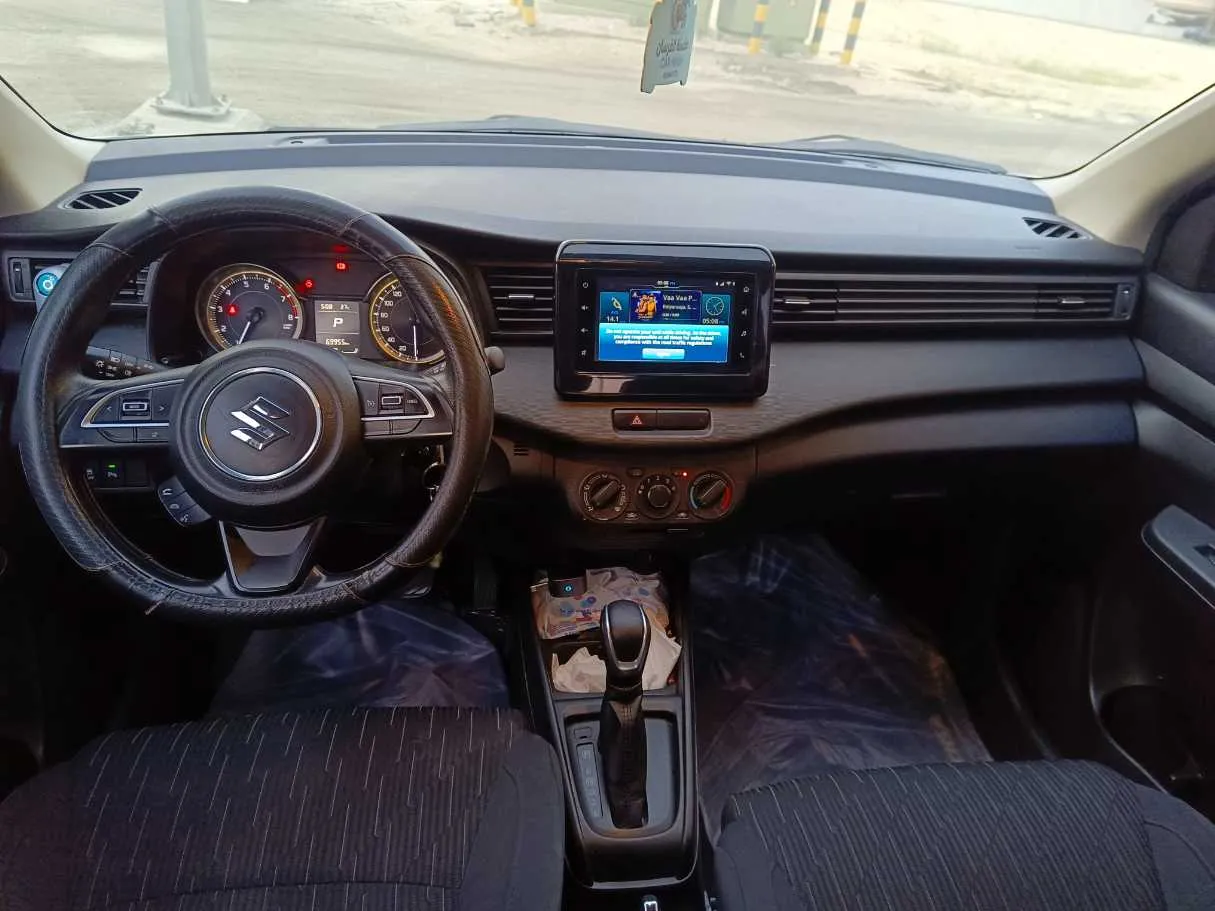 Car image 19