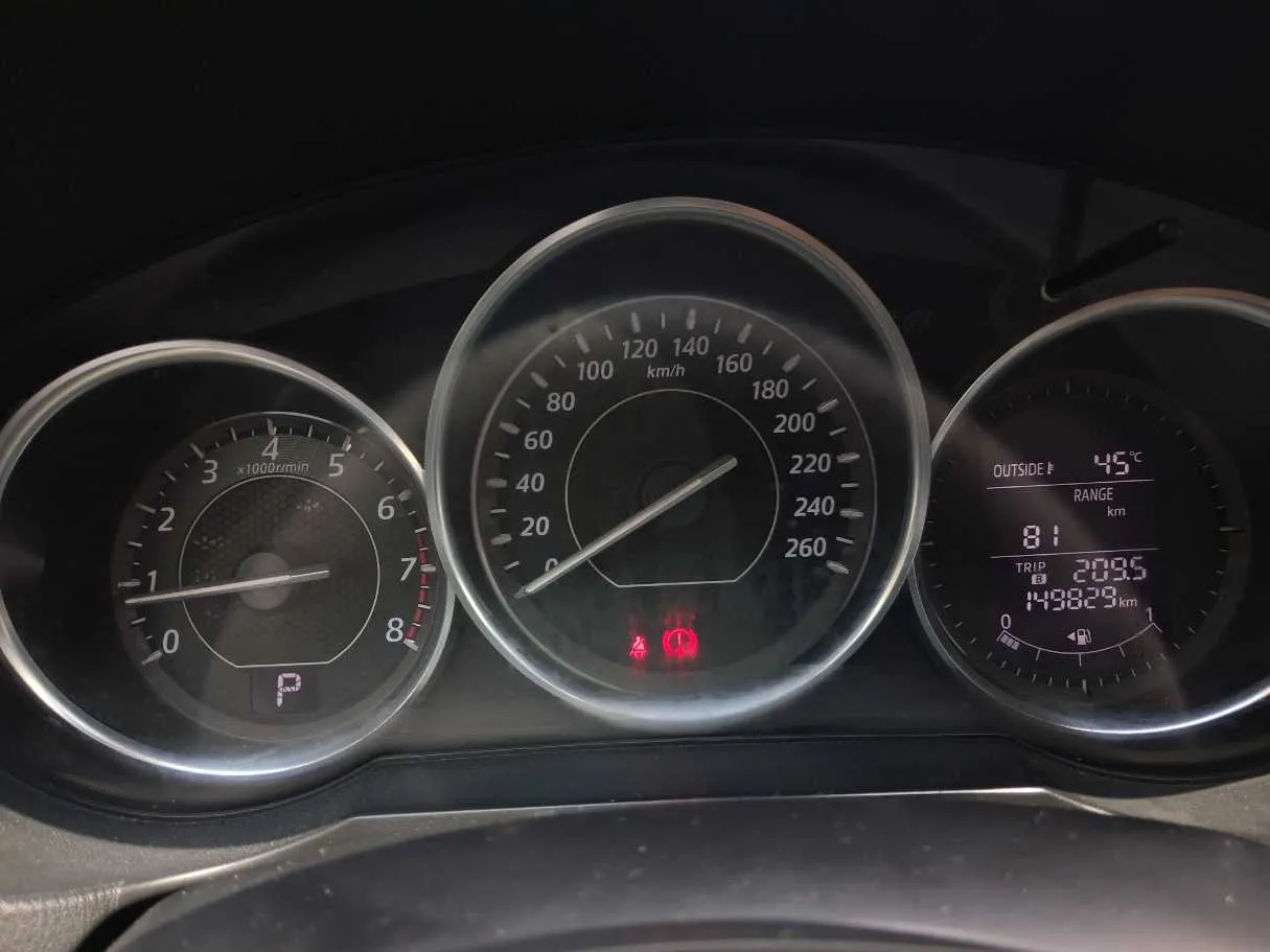 Car image 17